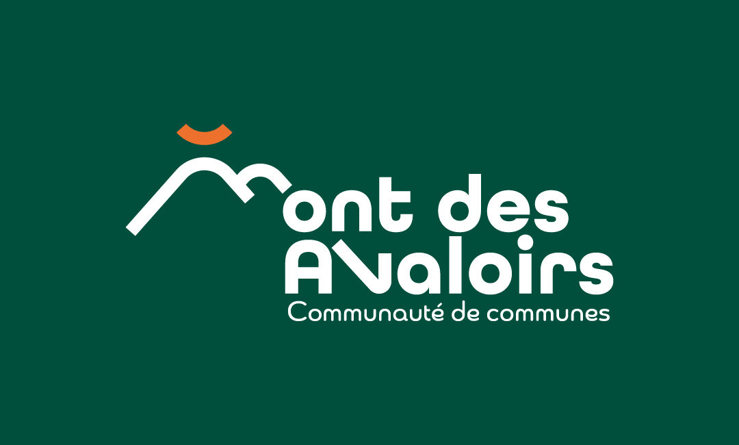 Logo Mont des Avaloirs avec l'inscription "Communauté de communes"